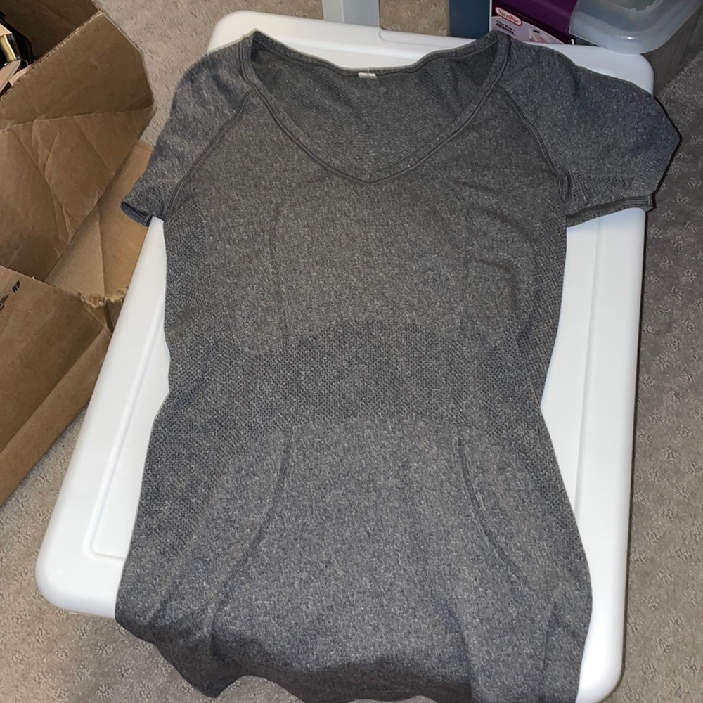 Lululemon Swiftly Grey Shirt Top